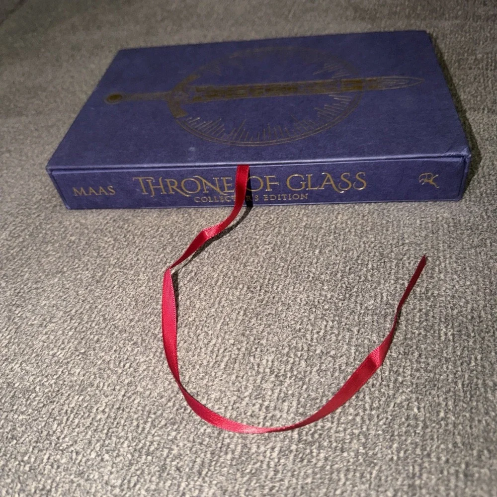 Throne of Glass Collector's Edition by Sarah J. Maas (2018)  New Box D